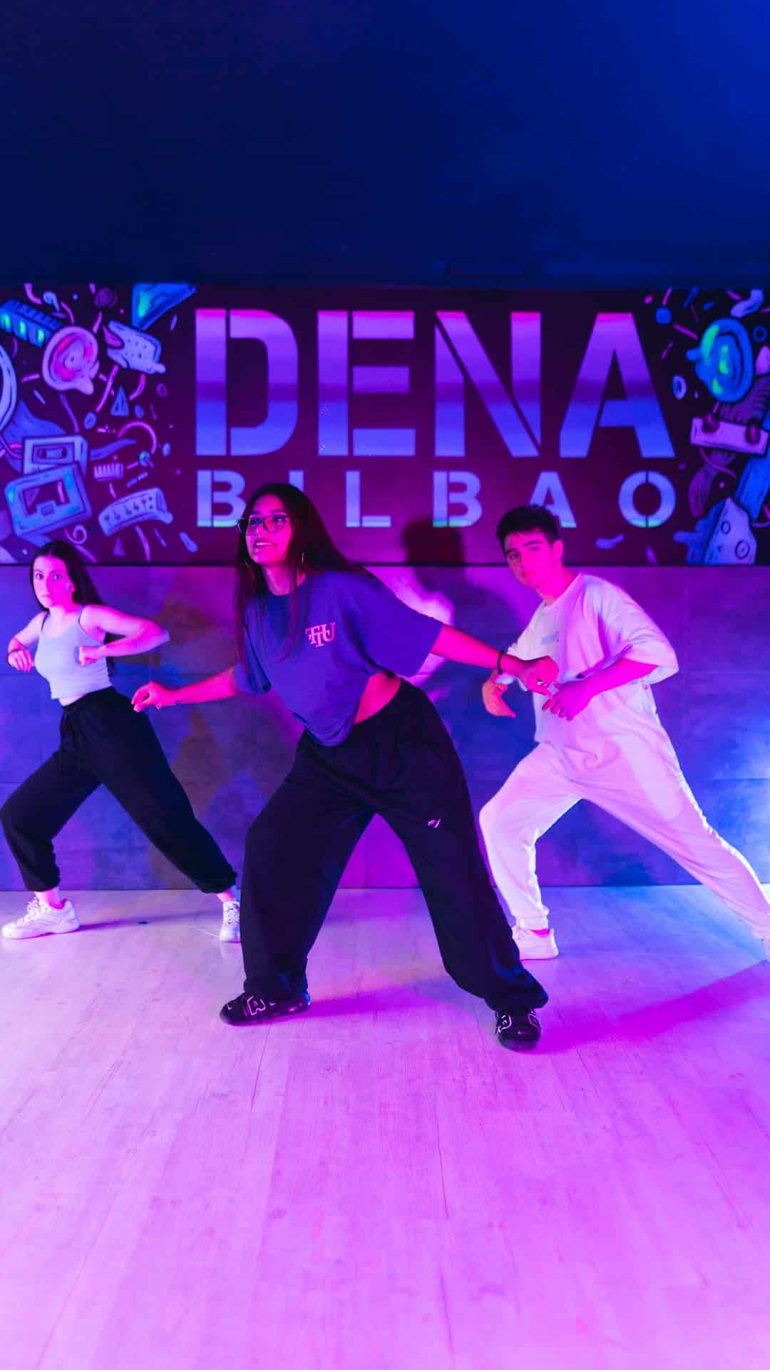 Escuela de baile comercial en Bilbao Escuela de baile comercial en Bilbao